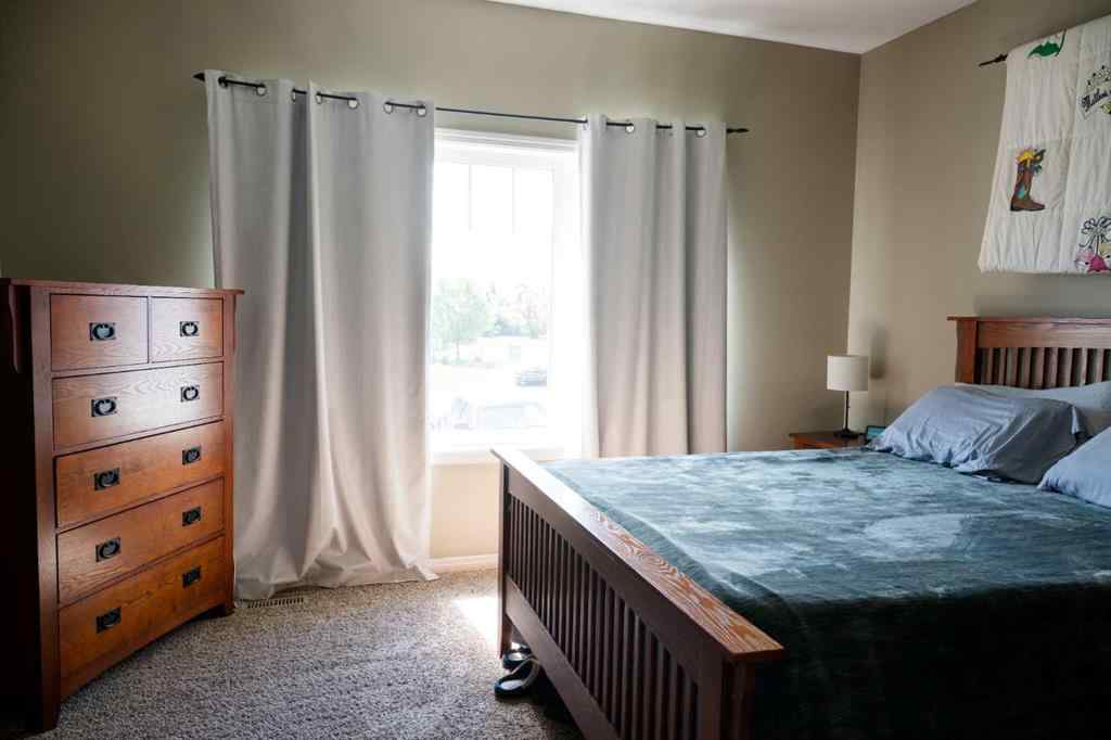 MLS® A2242392 - 887 Keystone Meadows W in Copperwood Lethbridge, Residential
