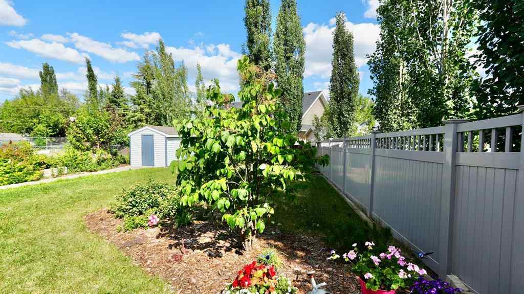 MLS® A2242403 - 10501 83 Street  in Saddleback Ridge Peace River, Residential