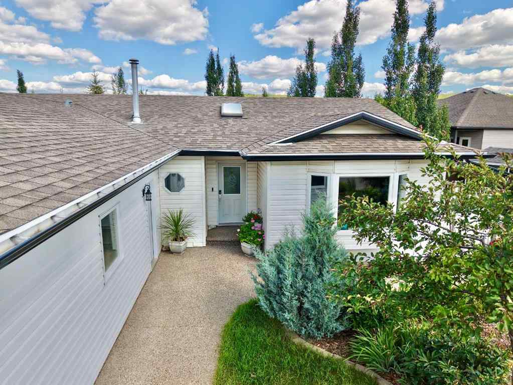 MLS® A2242403 - 10501 83 Street  in Saddleback Ridge Peace River, Residential
