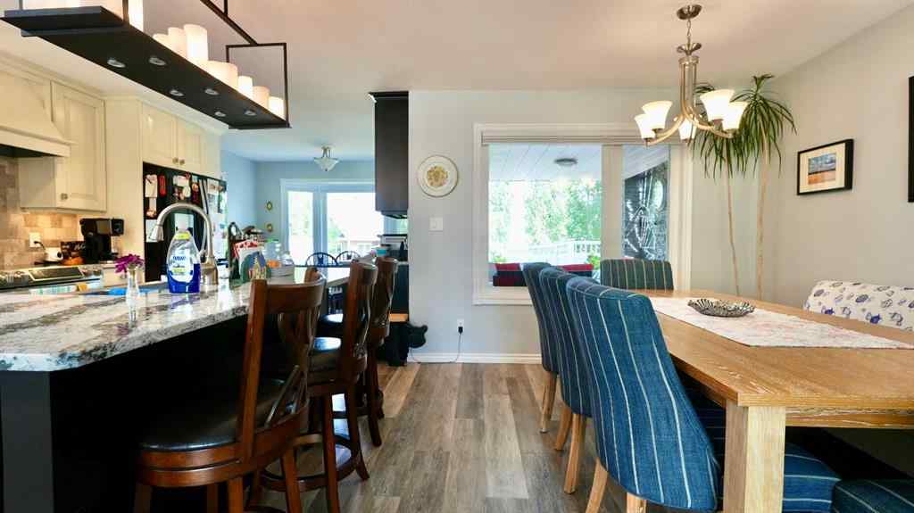 MLS® A2242403 - 10501 83 Street  in Saddleback Ridge Peace River, Residential