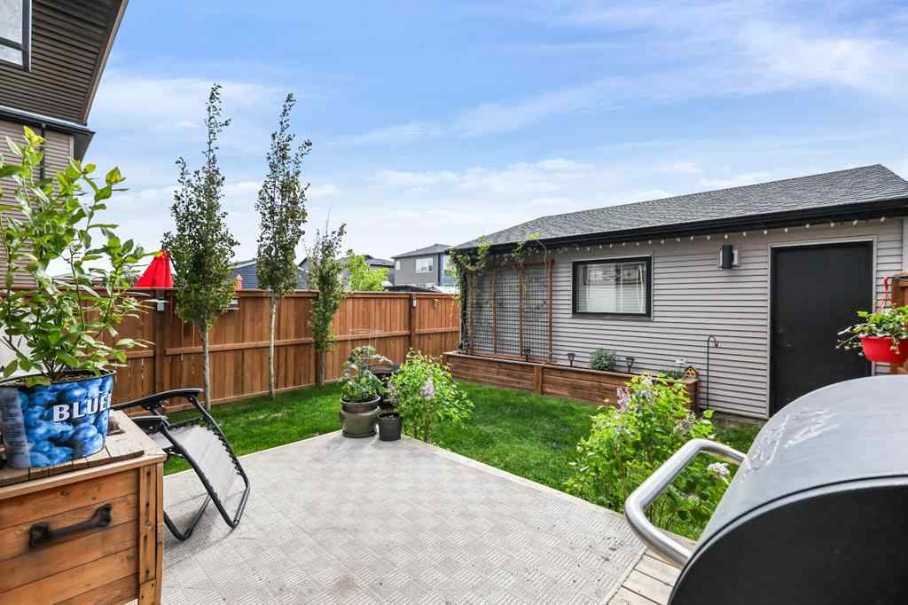 MLS® A2242406 - 119 Wolf Creek Manor SE in Wolf Willow Calgary, Residential