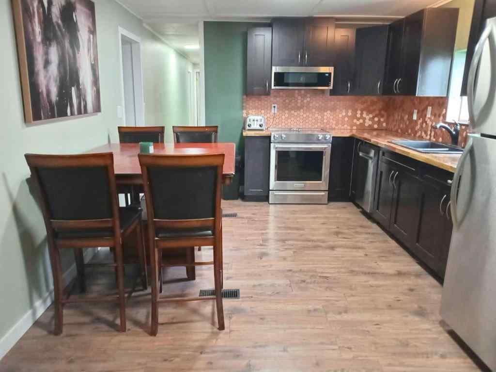MLS® A2242407 - Unit #92 133 Jarvis Street  in Mountain View Hinton, Mobile