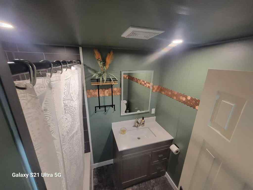 MLS® A2242407 - Unit #92 133 Jarvis Street  in Mountain View Hinton, Mobile