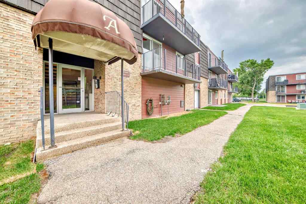 MLS® A2242412 - Unit #2A 80 Galbraith Drive SW in Glamorgan Calgary, Residential