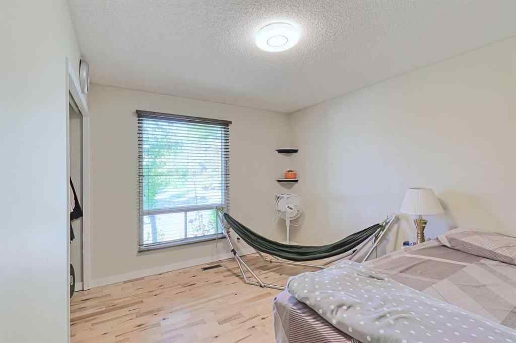 MLS® A2242415 - 20 Falton Way NE in Falconridge Calgary, Residential