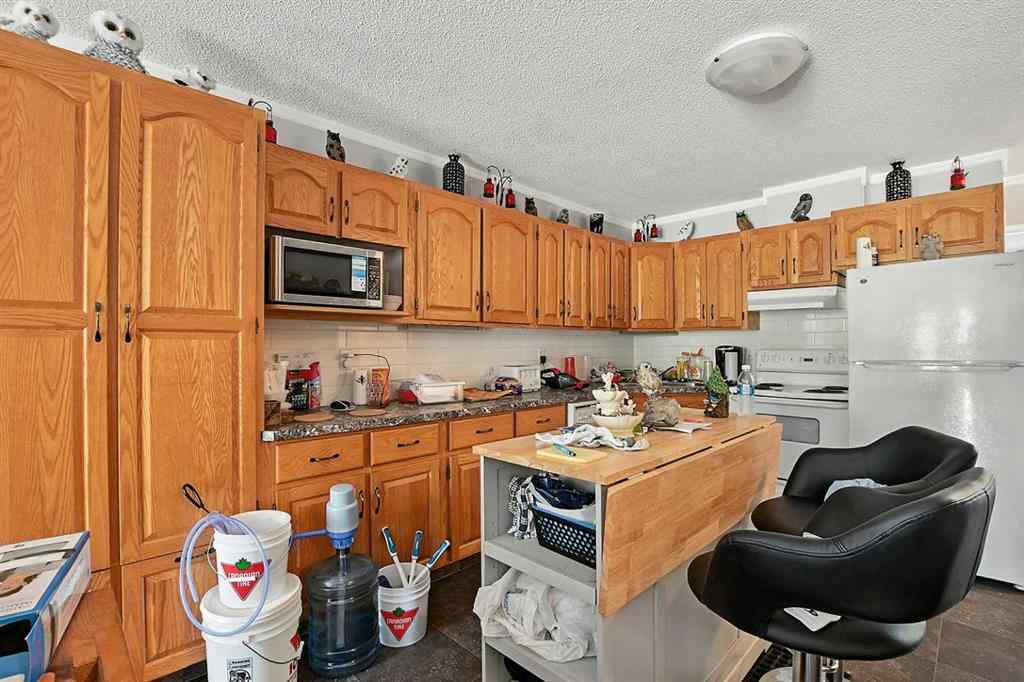 MLS® A2242417 - Unit #8 4240 46A Avenue Crescent  in Parkvale Red Deer, Residential