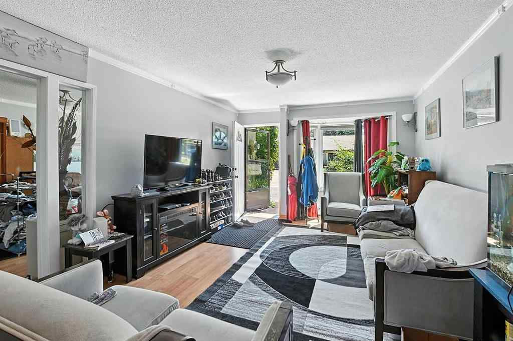 MLS® A2242417 - Unit #8 4240 46A Avenue Crescent  in Parkvale Red Deer, Residential