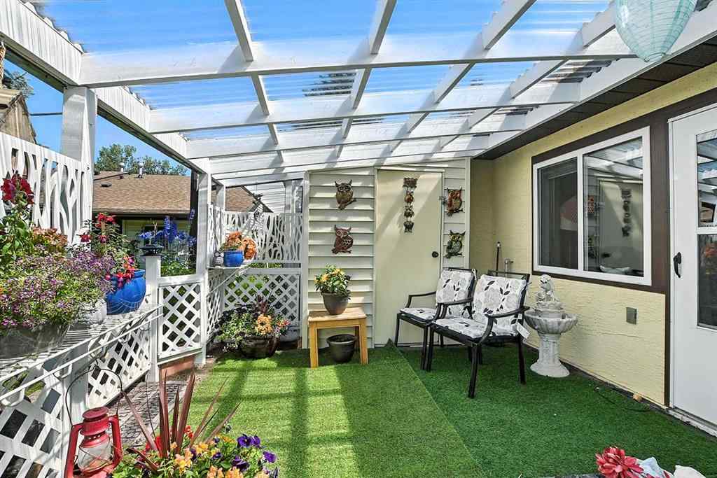 MLS® A2242417 - Unit #8 4240 46A Avenue Crescent  in Parkvale Red Deer, Residential