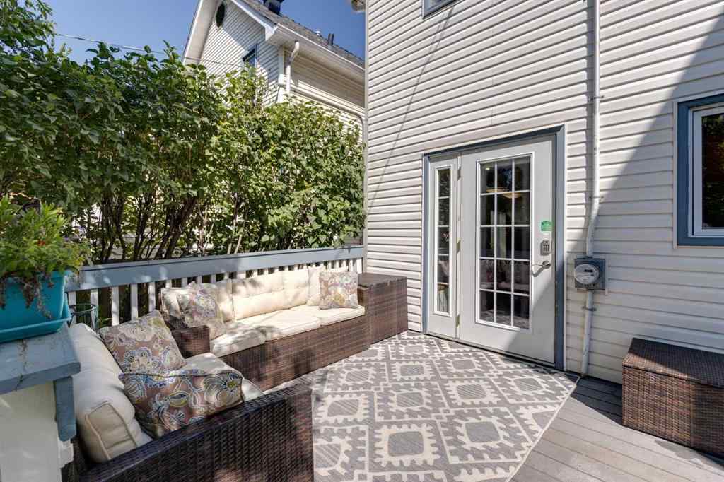 MLS® A2242425 - 239 18 Avenue NE in Tuxedo Park Calgary, Residential
