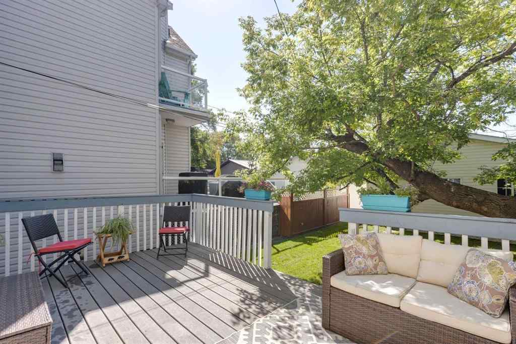MLS® A2242425 - 239 18 Avenue NE in Tuxedo Park Calgary, Residential