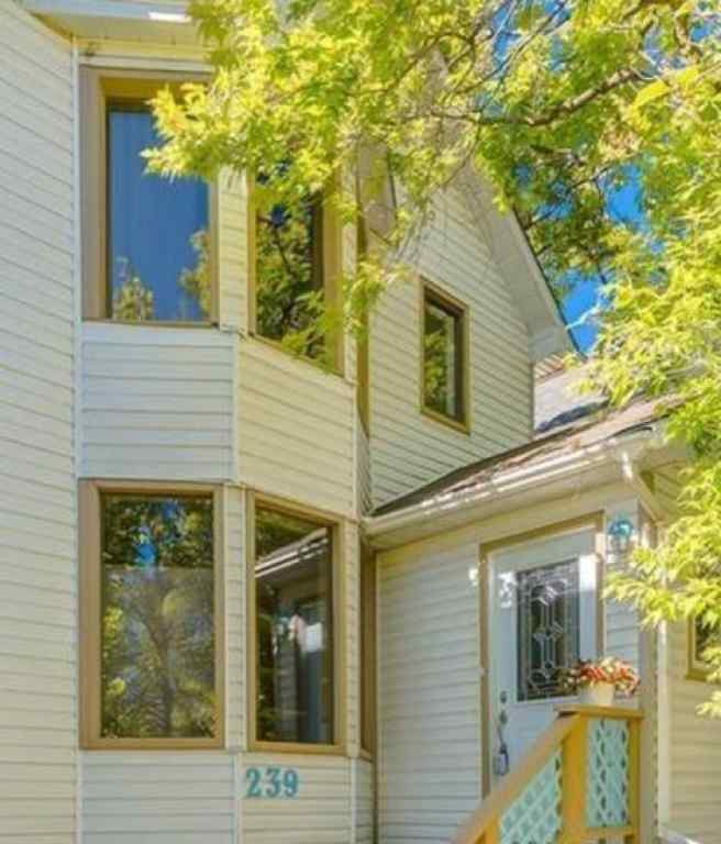 MLS® A2242425 - 239 18 Avenue NE in Tuxedo Park Calgary, Residential