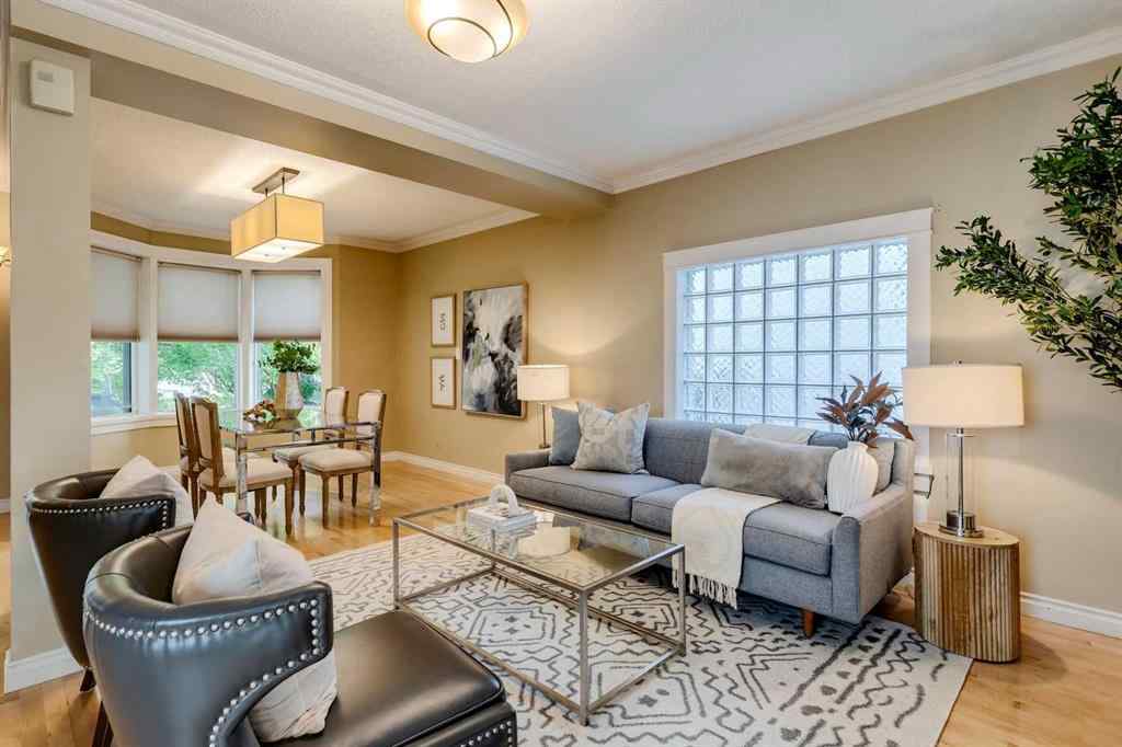 MLS® A2242425 - 239 18 Avenue NE in Tuxedo Park Calgary, Residential