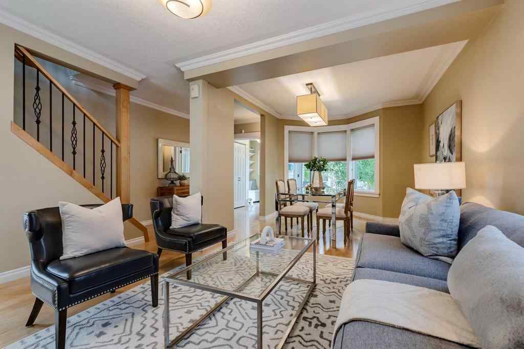 MLS® A2242425 - 239 18 Avenue NE in Tuxedo Park Calgary, Residential