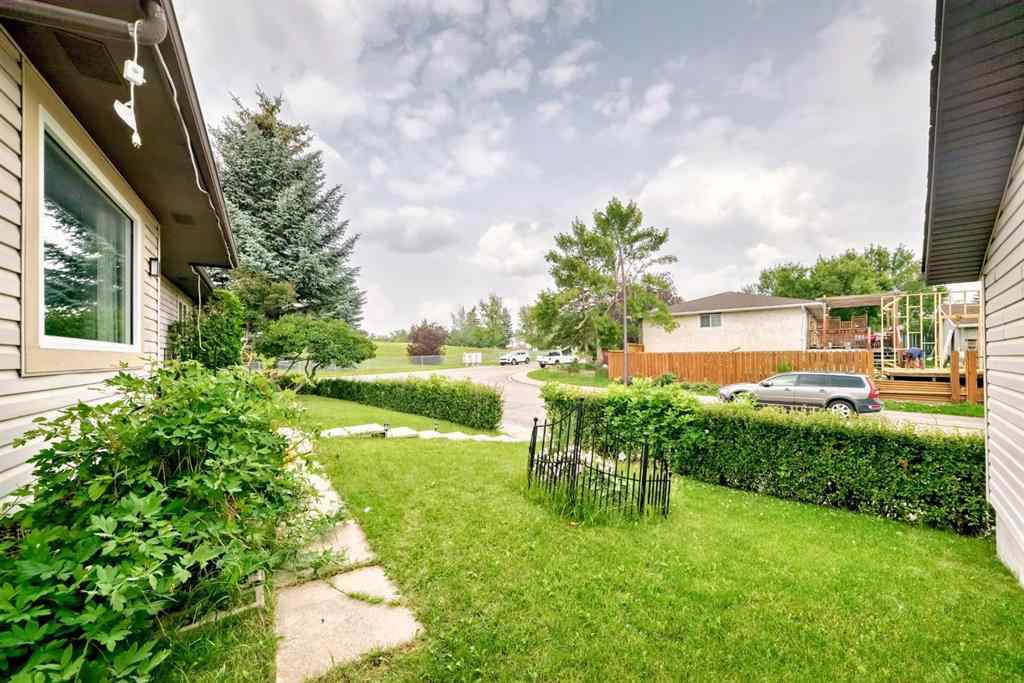 MLS® A2242426 - 120 Pinegreen Close NE in Pineridge Calgary, Residential