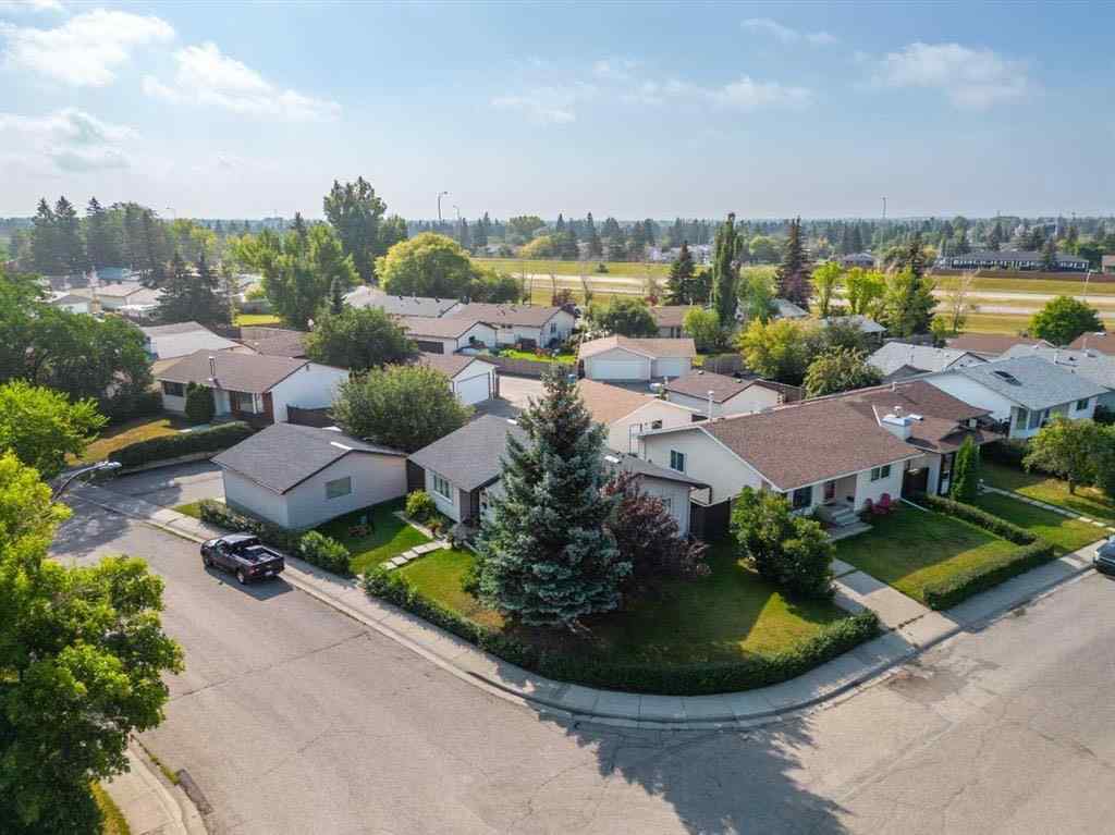 MLS® A2242426 - 120 Pinegreen Close NE in Pineridge Calgary, Residential