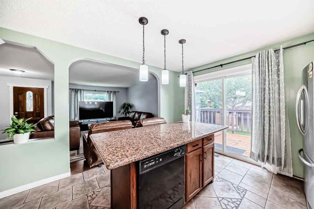 MLS® A2242426 - 120 Pinegreen Close NE in Pineridge Calgary, Residential