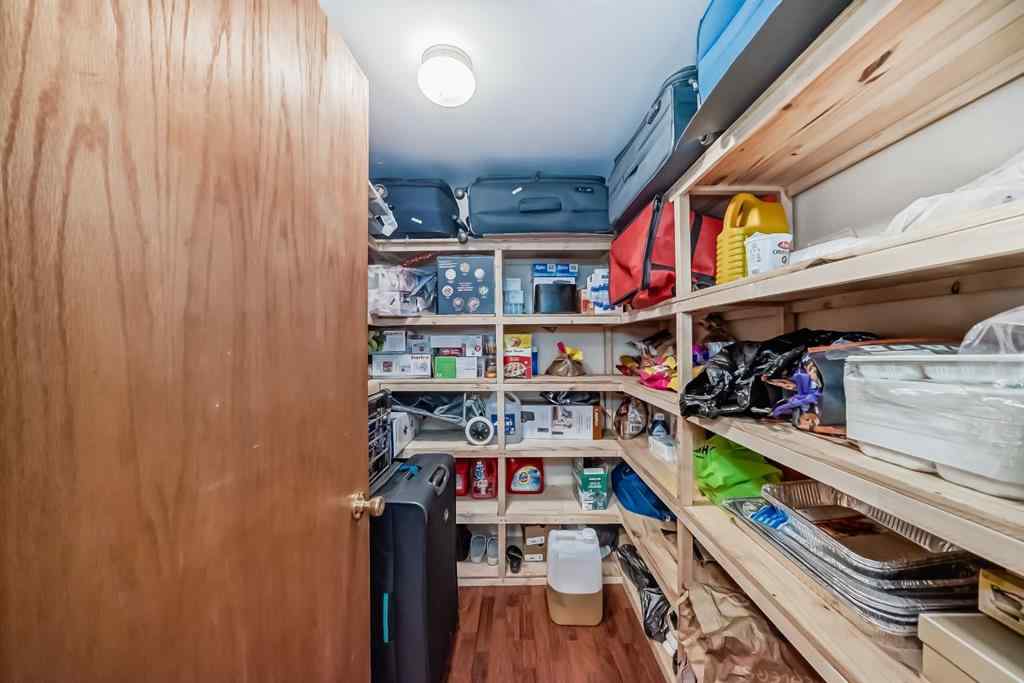 MLS® A2242426 - 120 Pinegreen Close NE in Pineridge Calgary, Residential