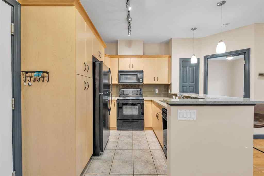MLS® A2242433 - Unit #303 1408 17 Street SE in Inglewood Calgary, Residential