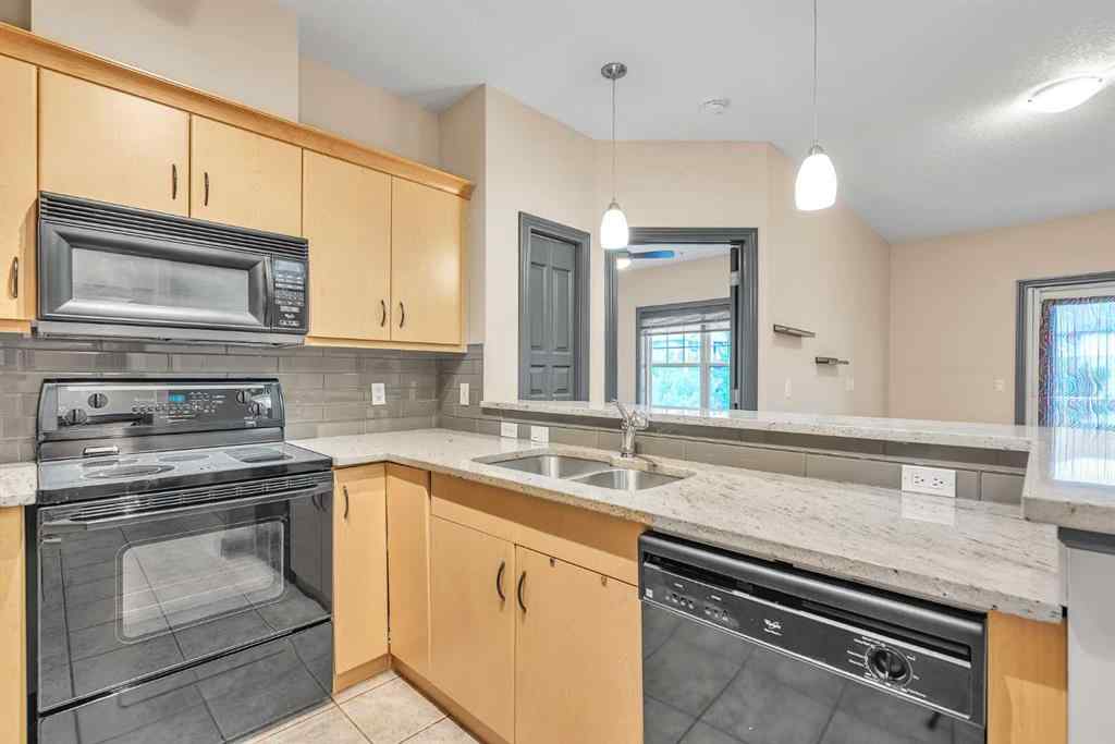 MLS® A2242433 - Unit #303 1408 17 Street SE in Inglewood Calgary, Residential