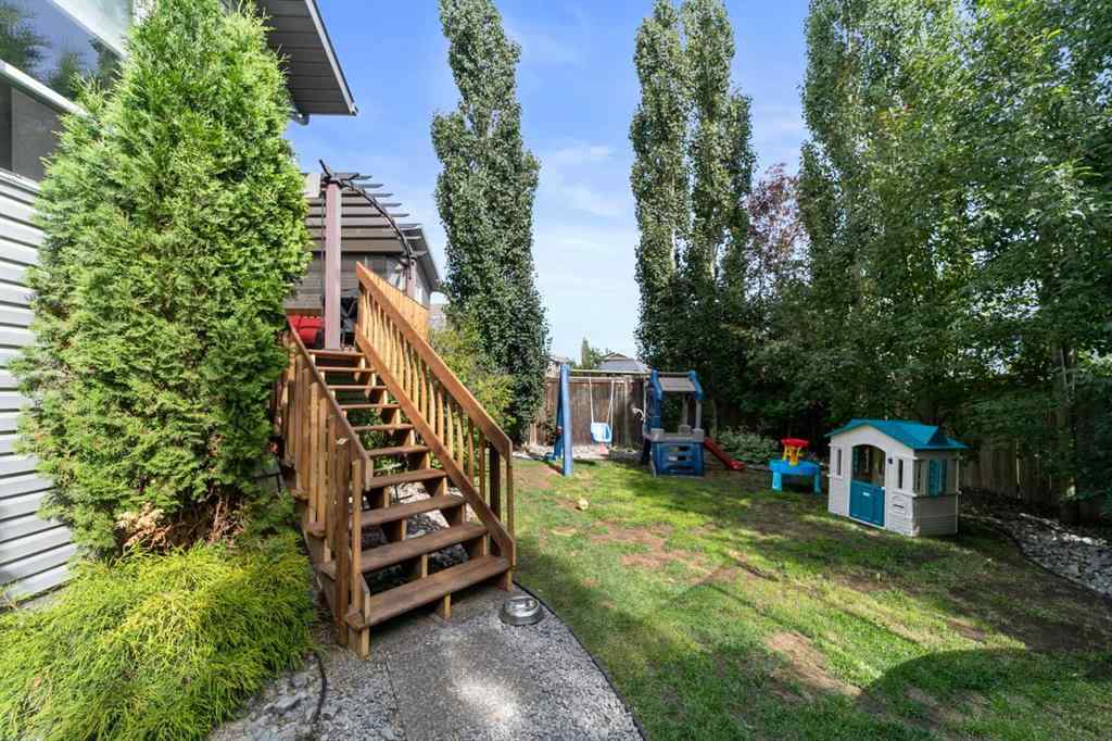 MLS® A2242453 - 5209 33A Avenue  in Creekview Camrose, Residential