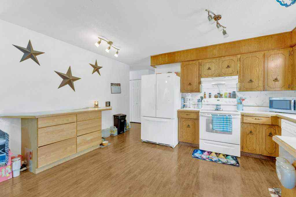 MLS® A2242454 - 4018 39A Avenue Close  in Riverside Ponoka, Residential