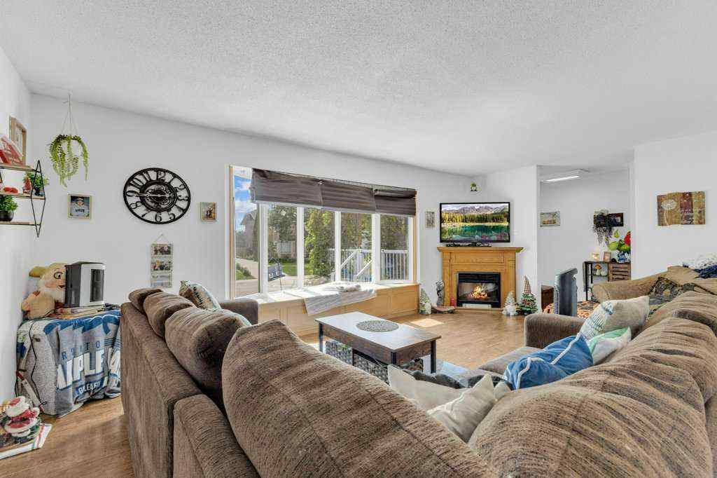 MLS® A2242454 - 4018 39A Avenue Close  in Riverside Ponoka, Residential