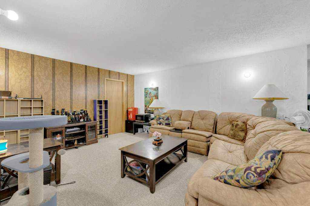 MLS® A2242454 - 4018 39A Avenue Close  in Riverside Ponoka, Residential