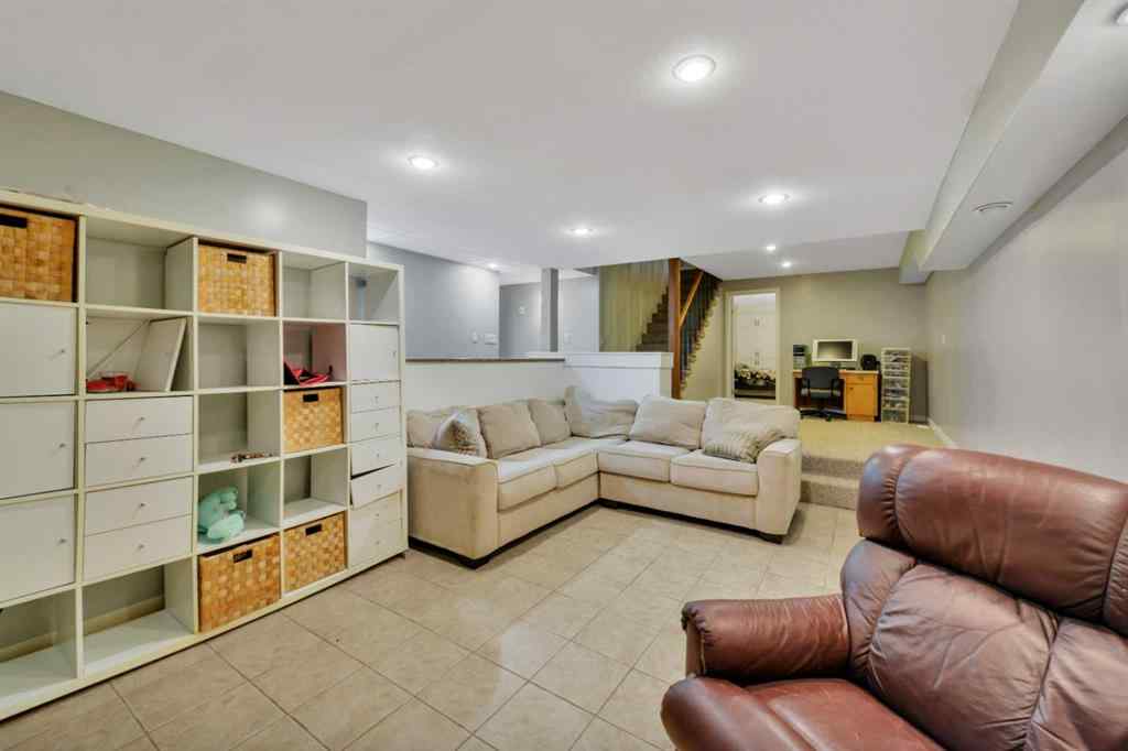 MLS® A2242466 - 9 Cronquist Close  in Westlake Red Deer, Residential
