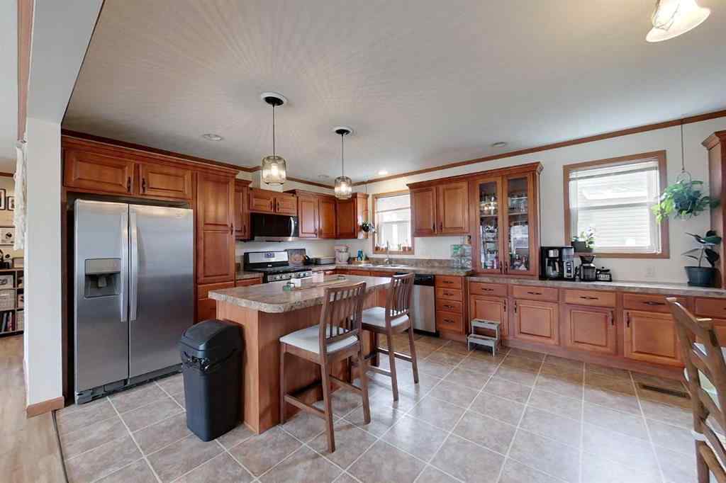 MLS® A2242487 - 720 10 Street SE in NONE Slave Lake, Residential