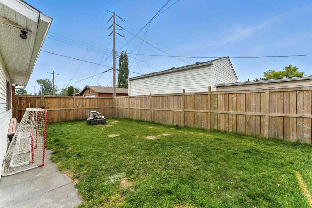 MLS® A2242490 - 228 Penswood Way SE in Penbrooke Meadows Calgary, Residential
