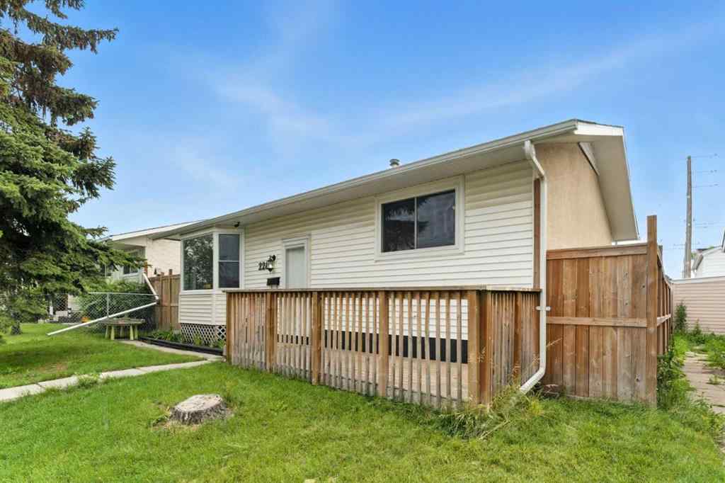 MLS® A2242490 - 228 Penswood Way SE in Penbrooke Meadows Calgary, Residential