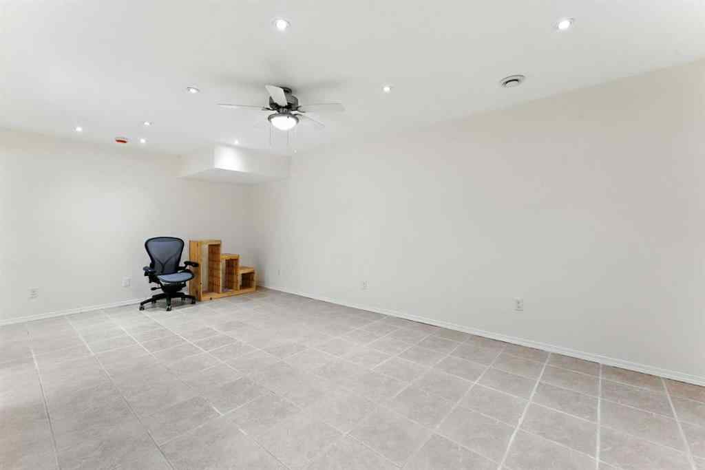 MLS® A2242490 - 228 Penswood Way SE in Penbrooke Meadows Calgary, Residential