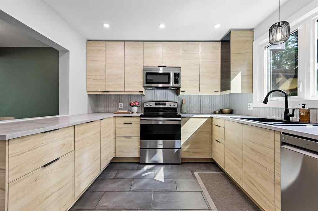MLS® A2242493 - Unit #42 10910 Bonaventure Drive SE in Willow Park Calgary, Residential