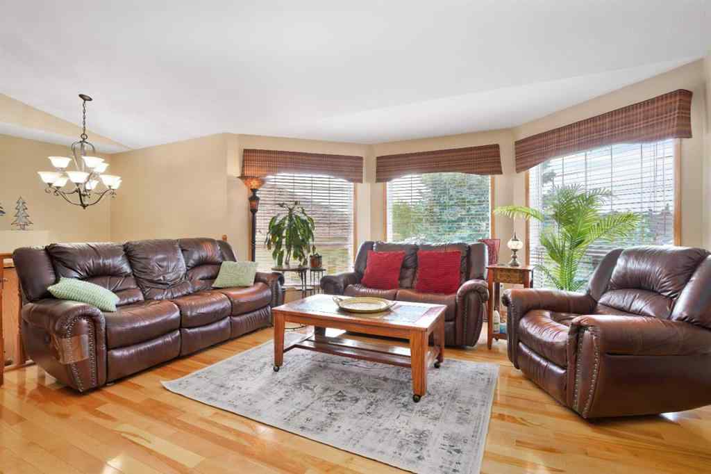 MLS® A2242499 - 7 Revie Close  in Rosedale Meadows Red Deer, Residential