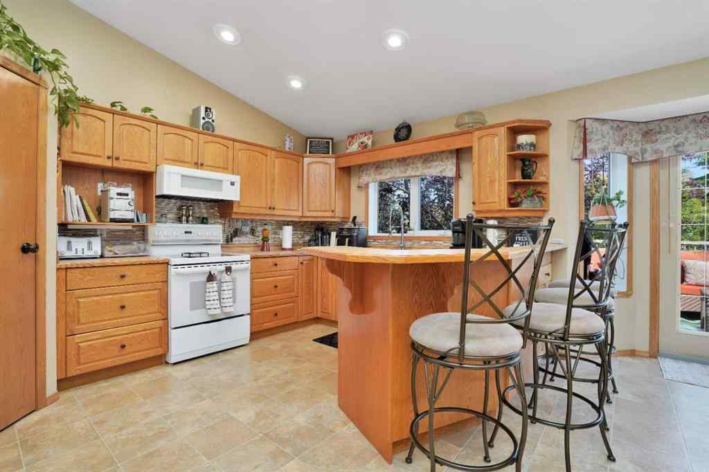 MLS® A2242499 - 7 Revie Close  in Rosedale Meadows Red Deer, Residential