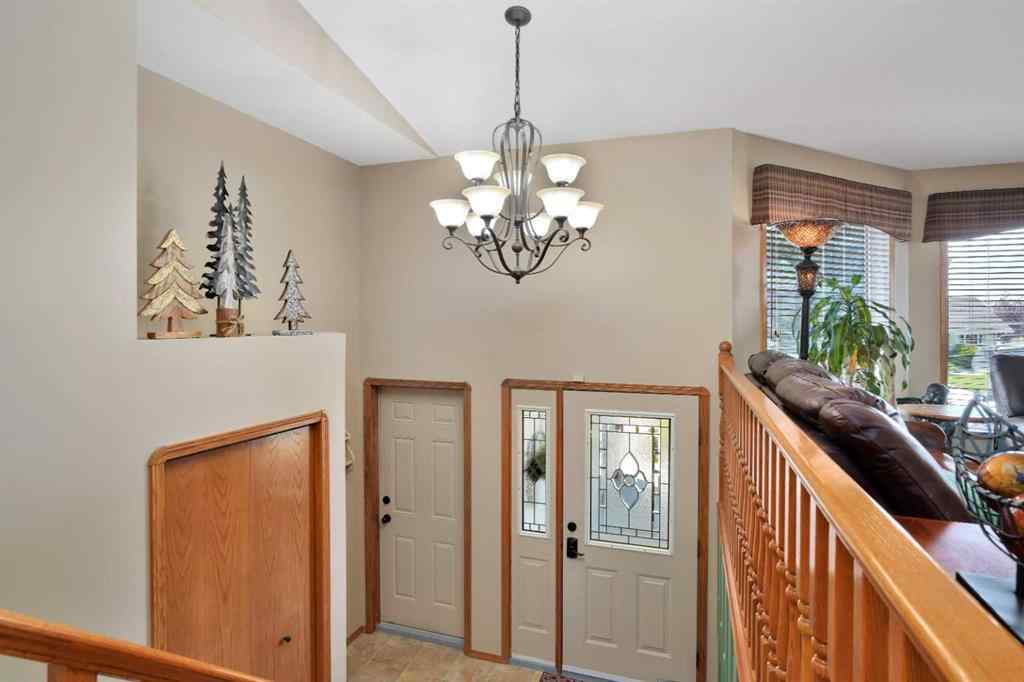 MLS® A2242499 - 7 Revie Close  in Rosedale Meadows Red Deer, Residential