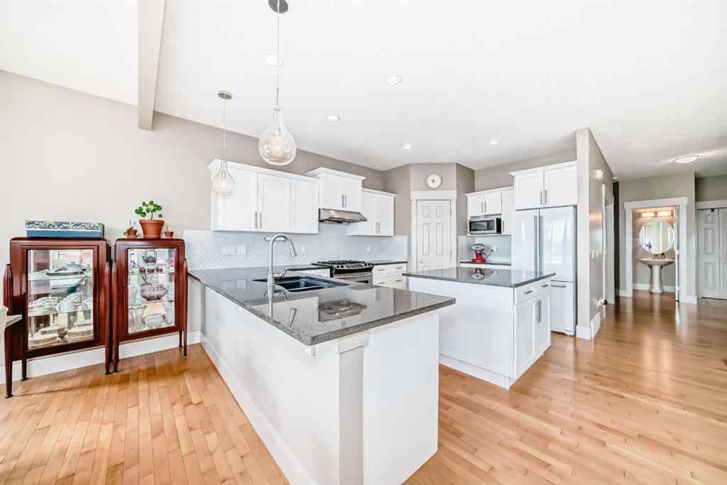 MLS® A2242503 - 139 St Moritz Terrace SW in Springbank Hill Calgary, Residential