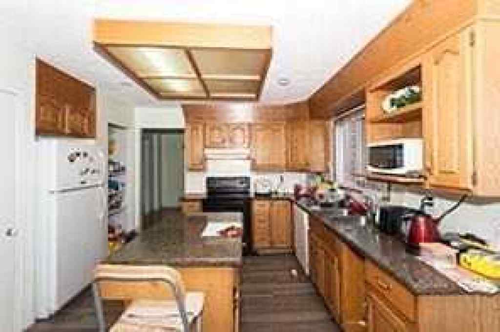 MLS® A2242505 - 105 Valhalla Crescent NW in Varsity Calgary, Residential