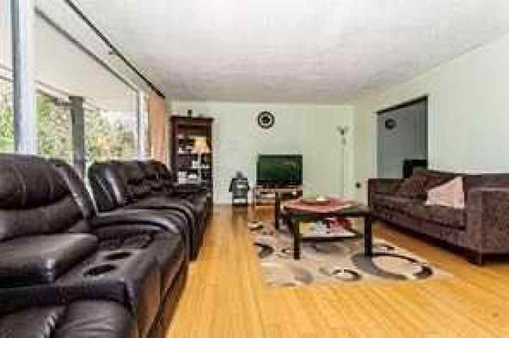 MLS® A2242505 - 105 Valhalla Crescent NW in Varsity Calgary, Residential