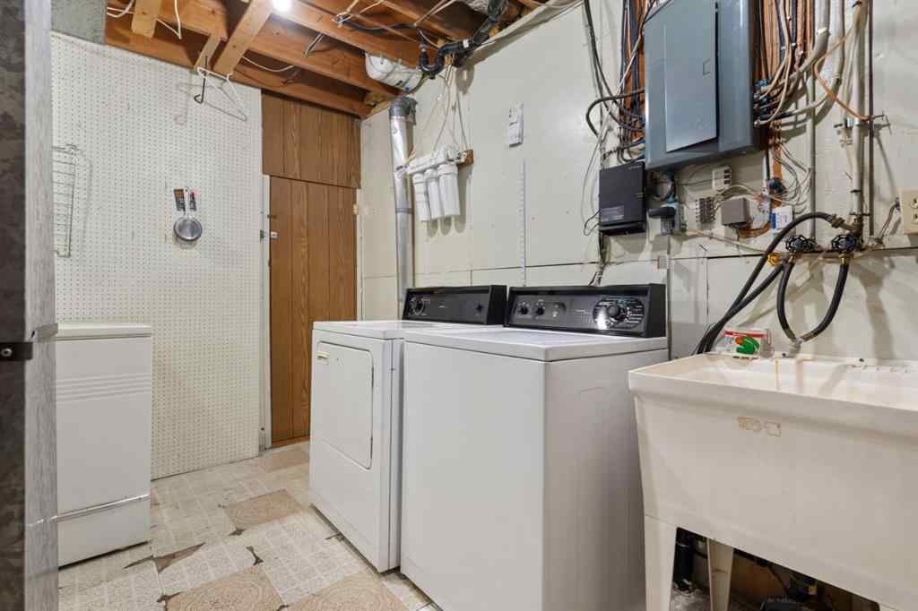 MLS® A2242508 - 3719 63 Street  in Century Meadows Camrose, Residential
