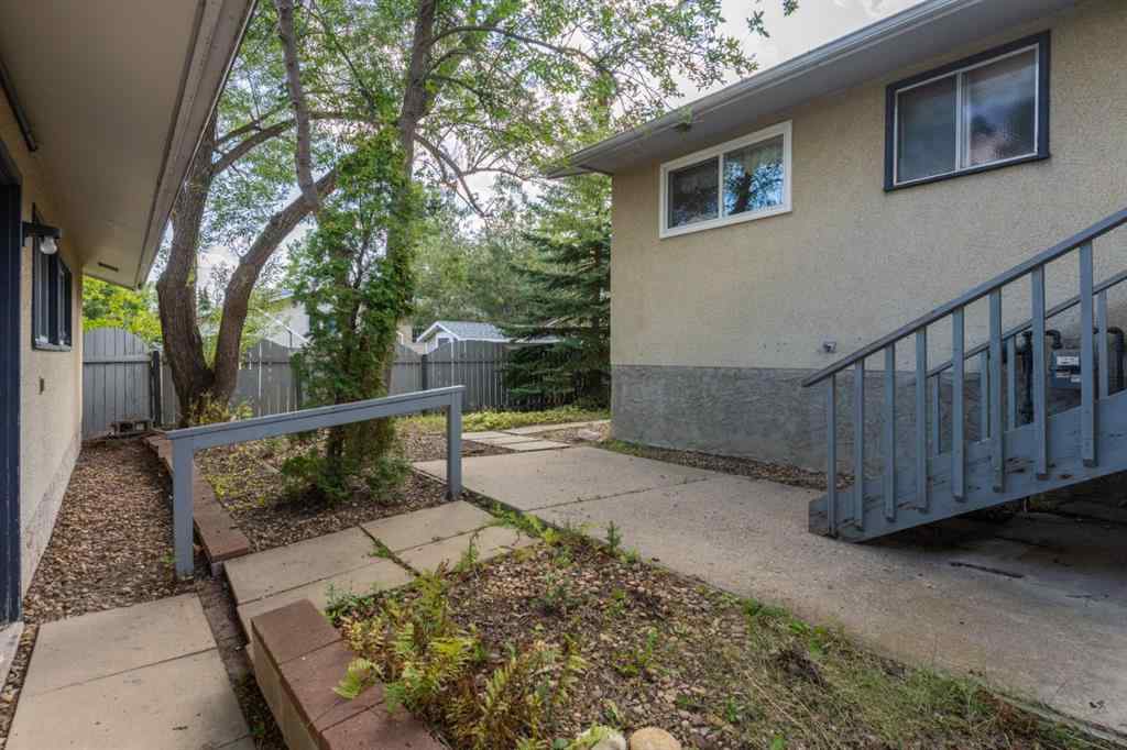 MLS® A2242508 - 3719 63 Street  in Century Meadows Camrose, Residential