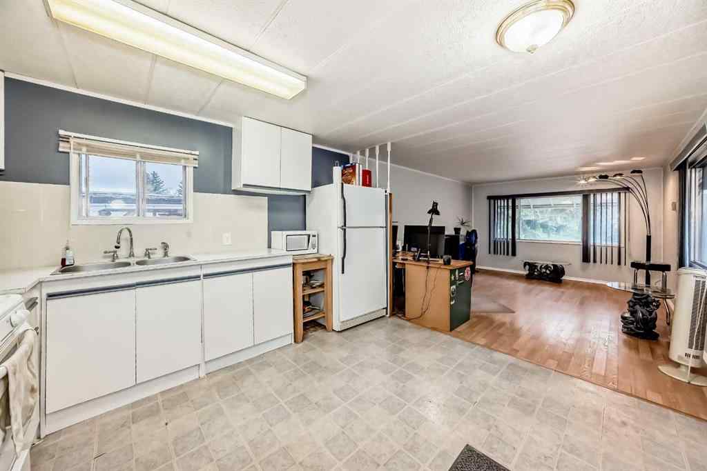 MLS® A2242514 - Unit #270 3223 83 Street NW in Greenwood/Greenbriar Calgary, Mobile