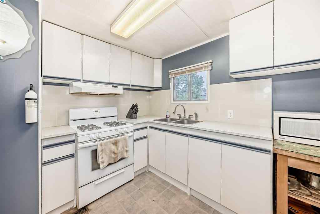 MLS® A2242514 - Unit #270 3223 83 Street NW in Greenwood/Greenbriar Calgary, Mobile