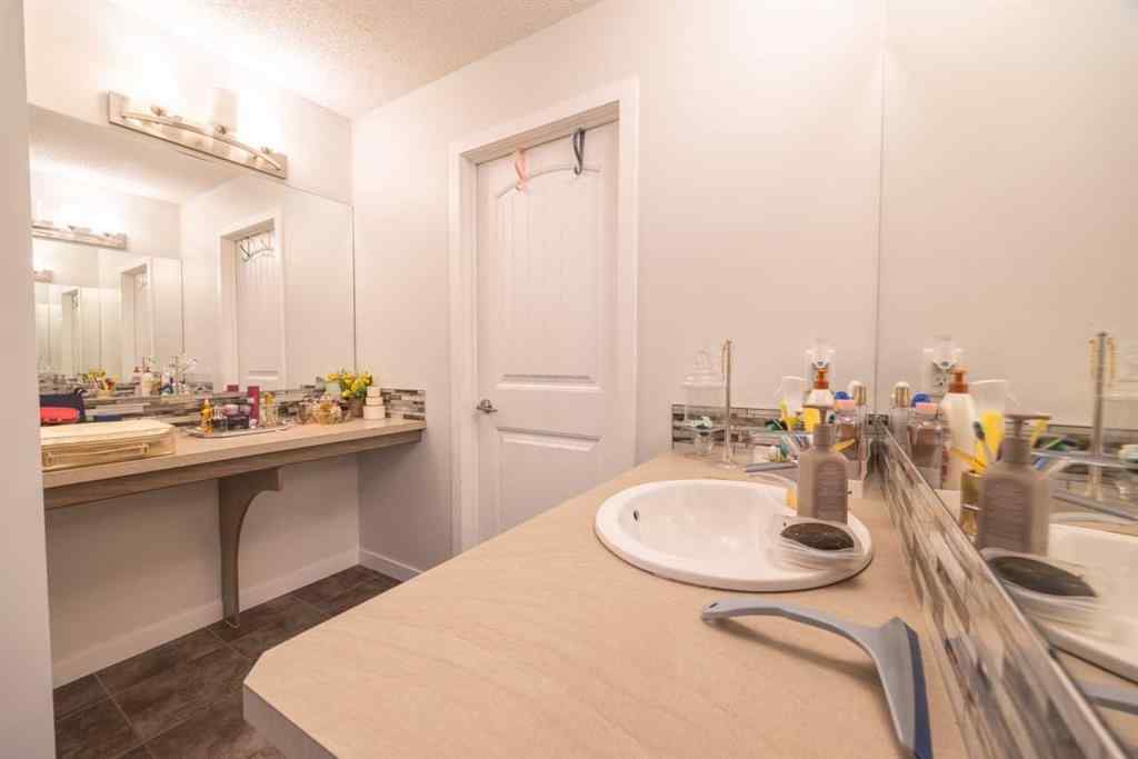 MLS® A2242522 - 385 Kings Heights Drive SE in Kings Heights Airdrie, Residential
