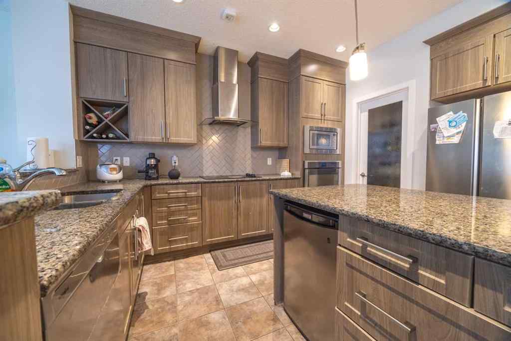 MLS® A2242522 - 385 Kings Heights Drive SE in Kings Heights Airdrie, Residential