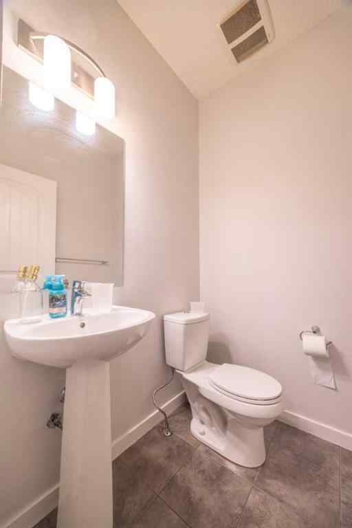 MLS® A2242522 - 385 Kings Heights Drive SE in Kings Heights Airdrie, Residential