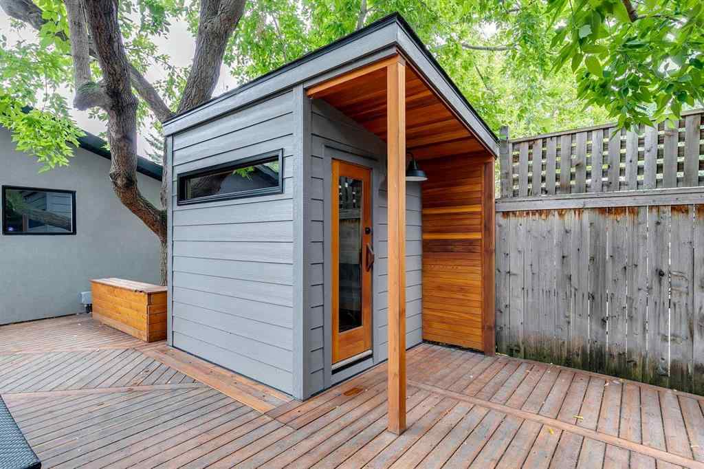 MLS® A2242531 - 450 13 Street NW in Hillhurst Calgary, Residential