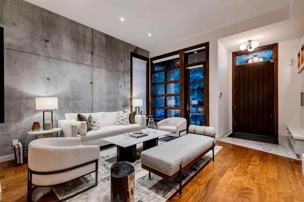 MLS® A2242531 - 450 13 Street NW in Hillhurst Calgary, Residential