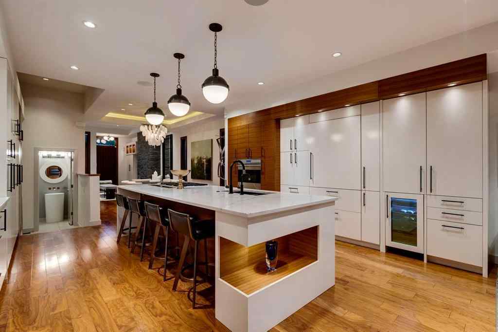 MLS® A2242531 - 450 13 Street NW in Hillhurst Calgary, Residential