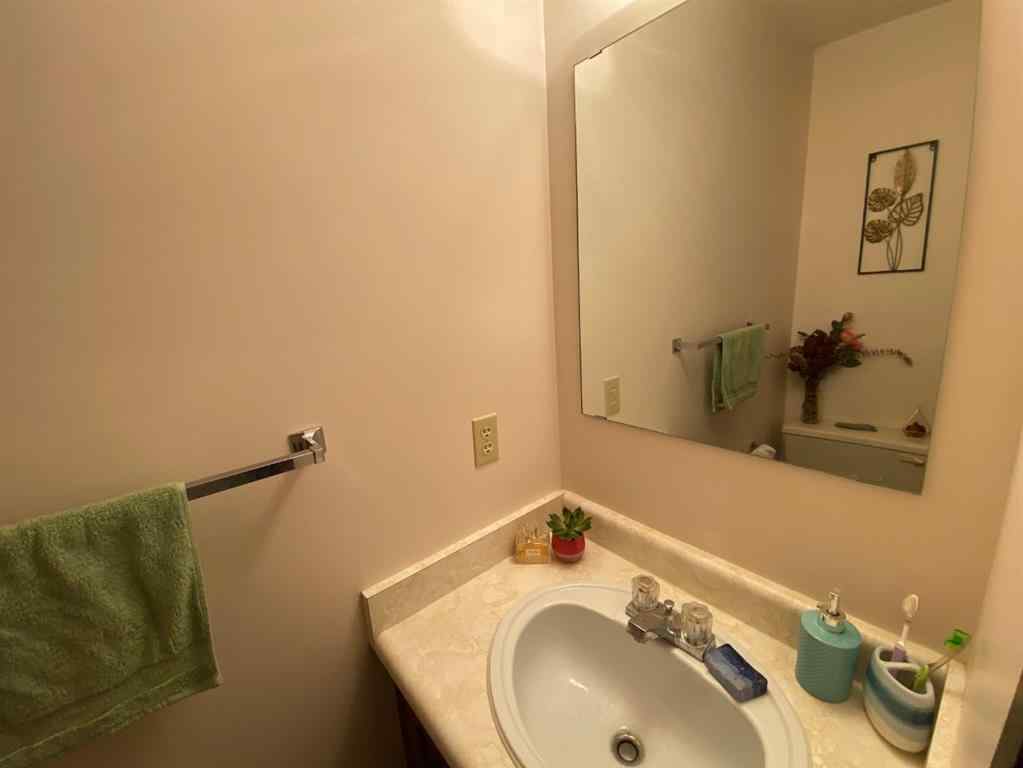 MLS® A2242539 - 208 4 Avenue W in NONE Hanna, Residential